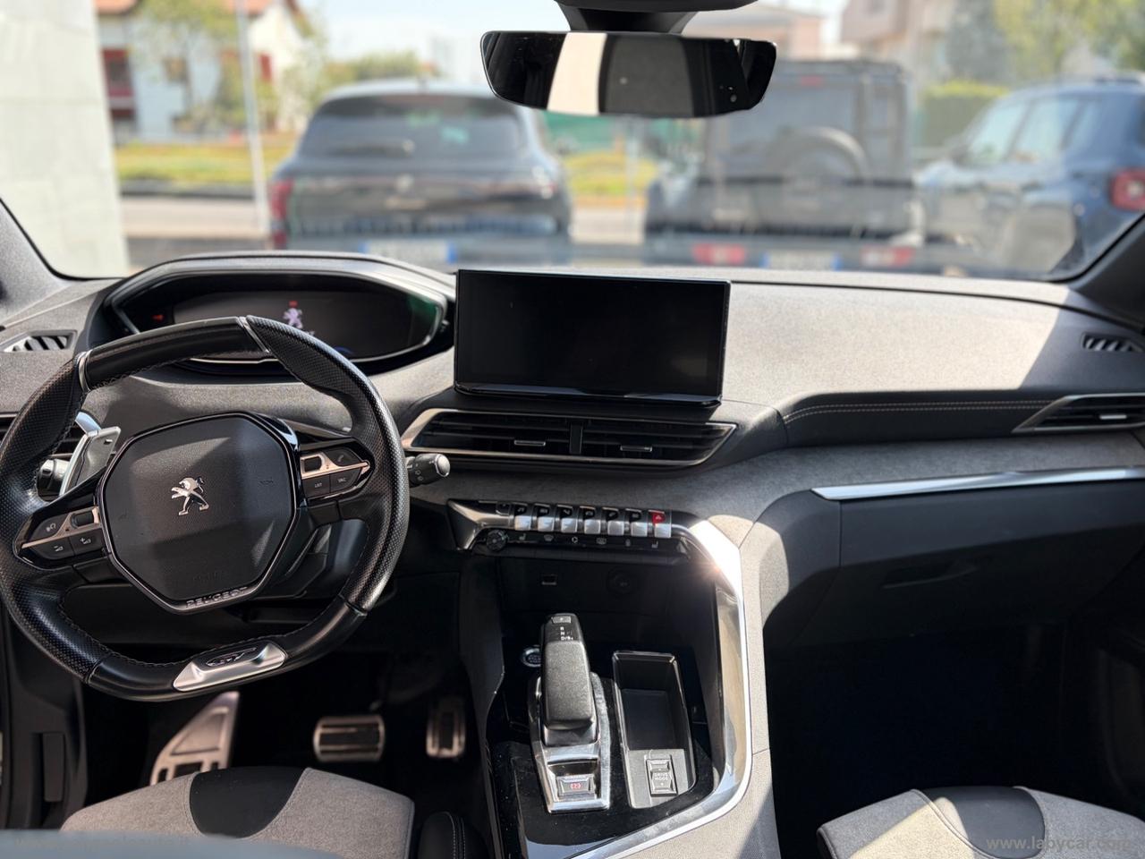 PEUGEOT 3008 Hybrid 225 e-EAT8 GT