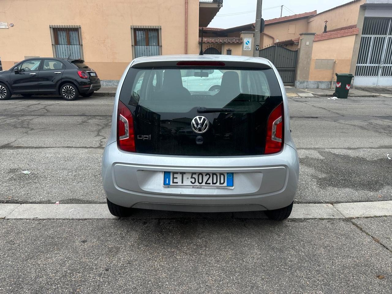 Volkswagen up! 1.0 75 CV 5p. high up!