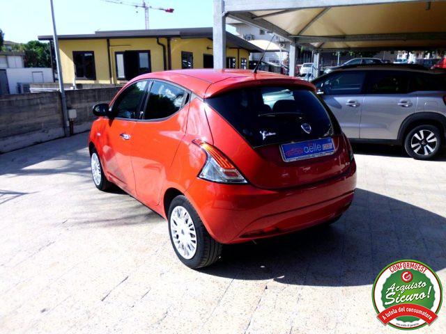 LANCIA Ypsilon 1.2 69 CV 5 porte Gold