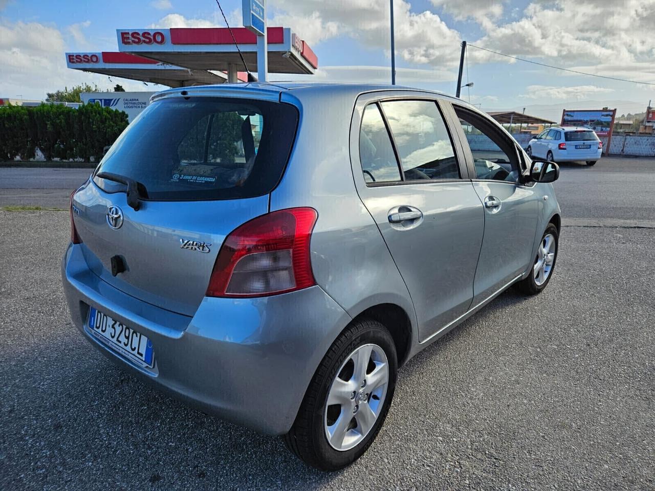 Toyota Yaris 1.0 5 porte