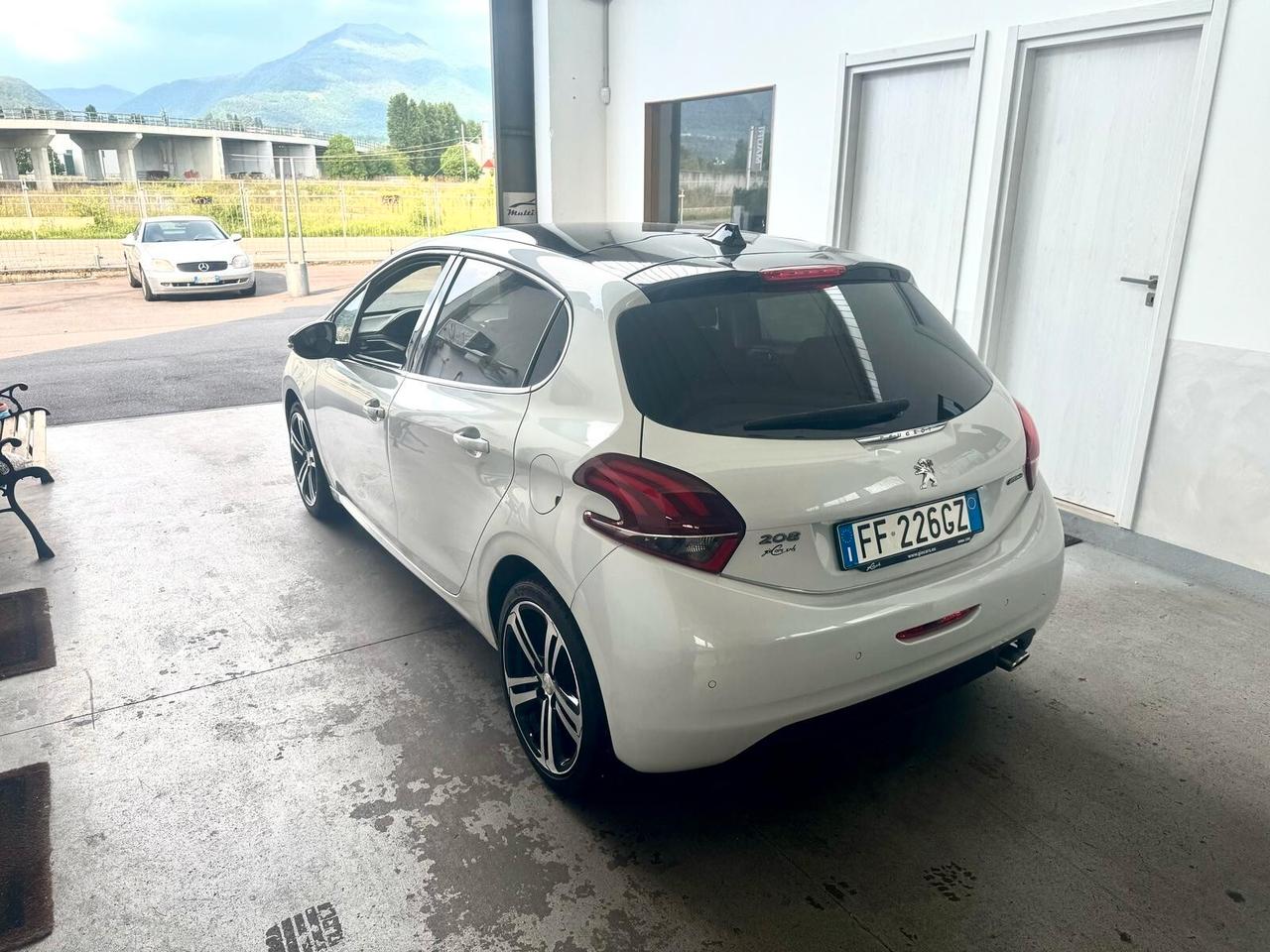 Peugeot 208 PureTech Turbo 110 EAT6 S&S 5 porte GT Line