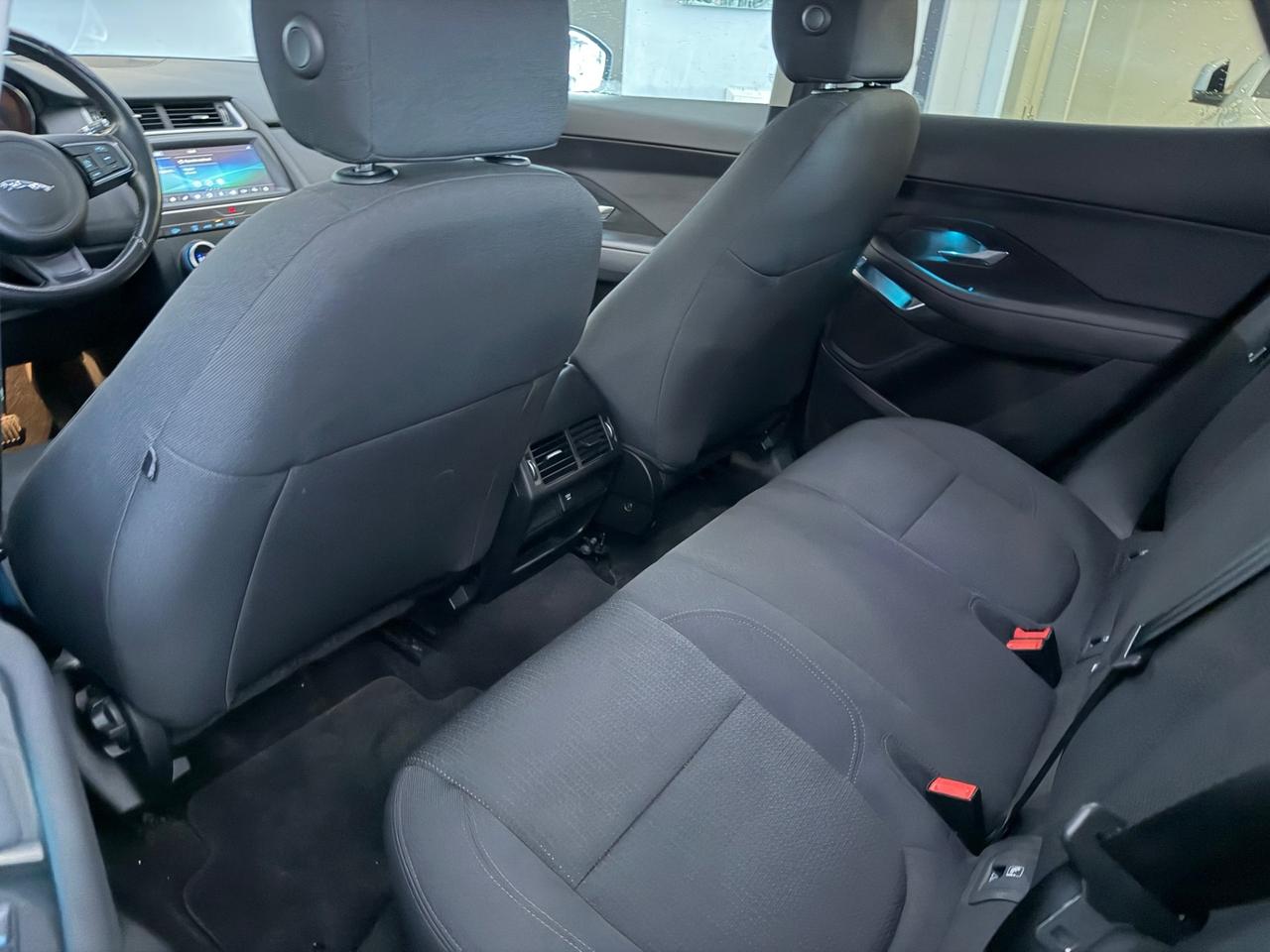 Jaguar E-Pace 2.0D 150 CV AWD aut. R-Dynamic HSE