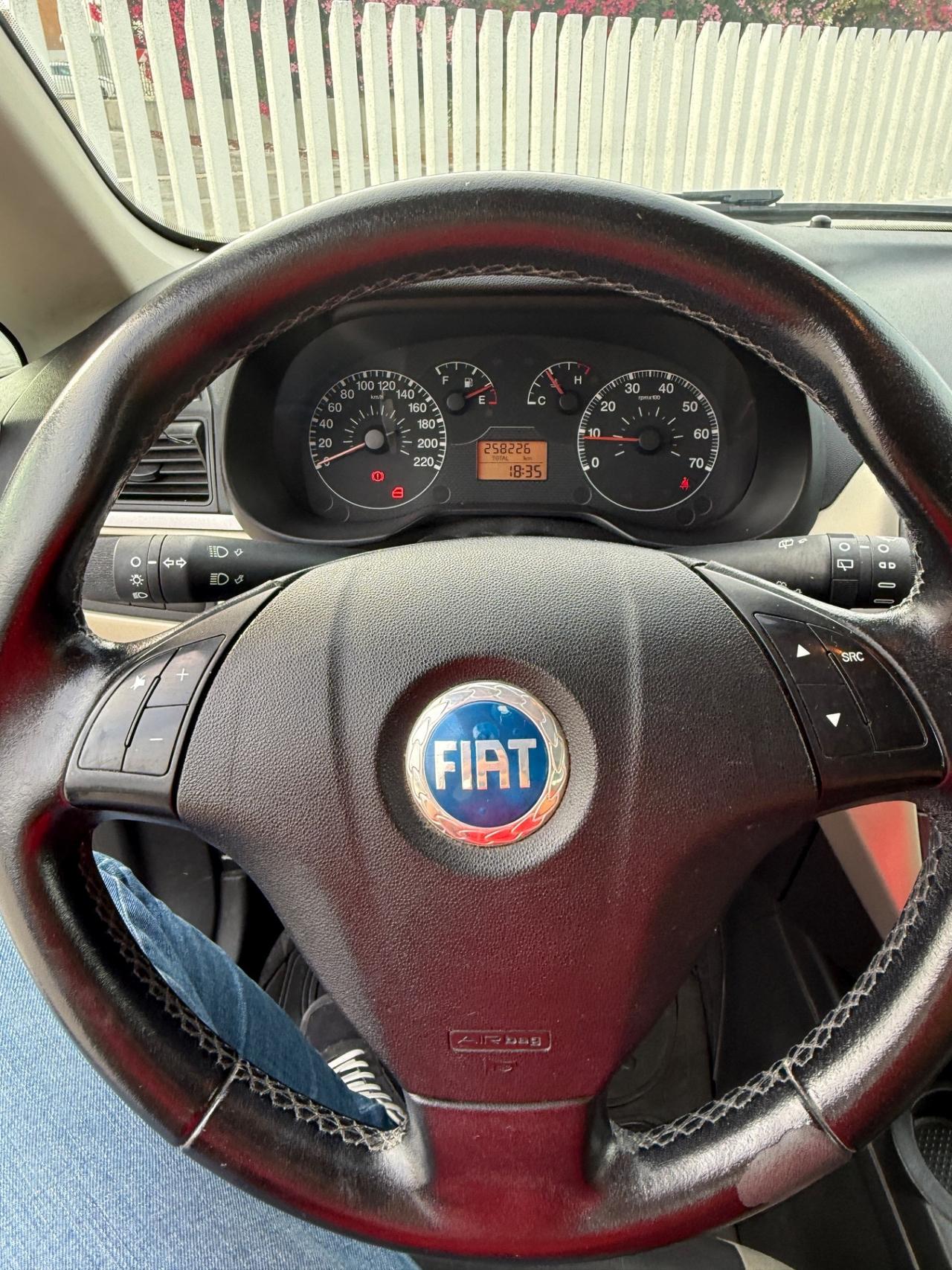 Fiat Grande Punto 1.3 MJT 75 CV 5 porte Dynamic