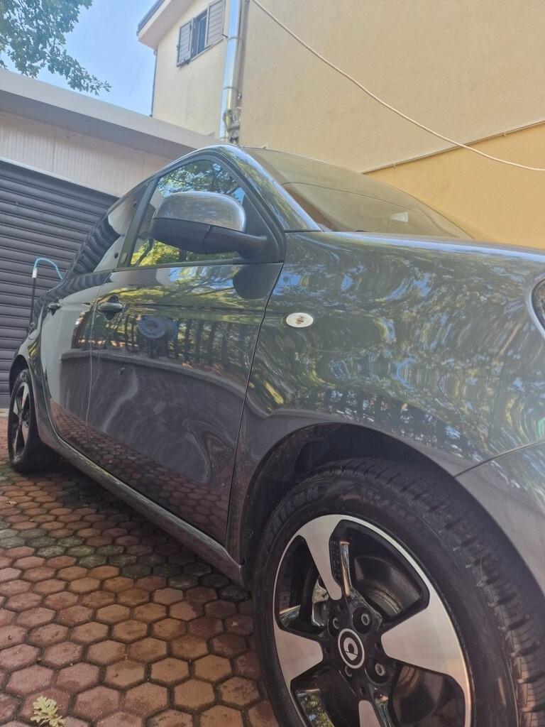 Smart ForFour EQ Passion 22 Kw ricarica veloce