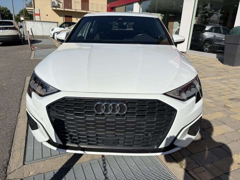 Audi A3 Sportback 30 2.0 tdi Business LED-NAVI-CAM-16"