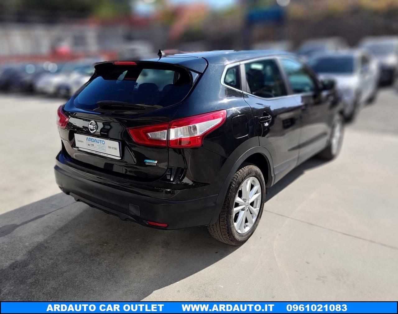 Nissan Qashqai 1.5 D Visia 115 cv