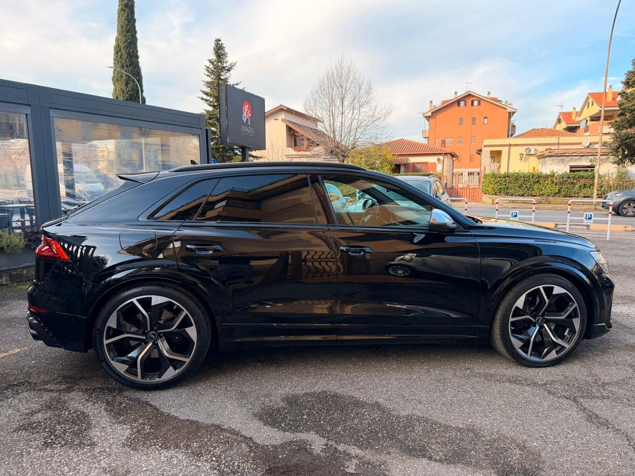 Audi Q8 RS TFSI V8 quattro tiptronic