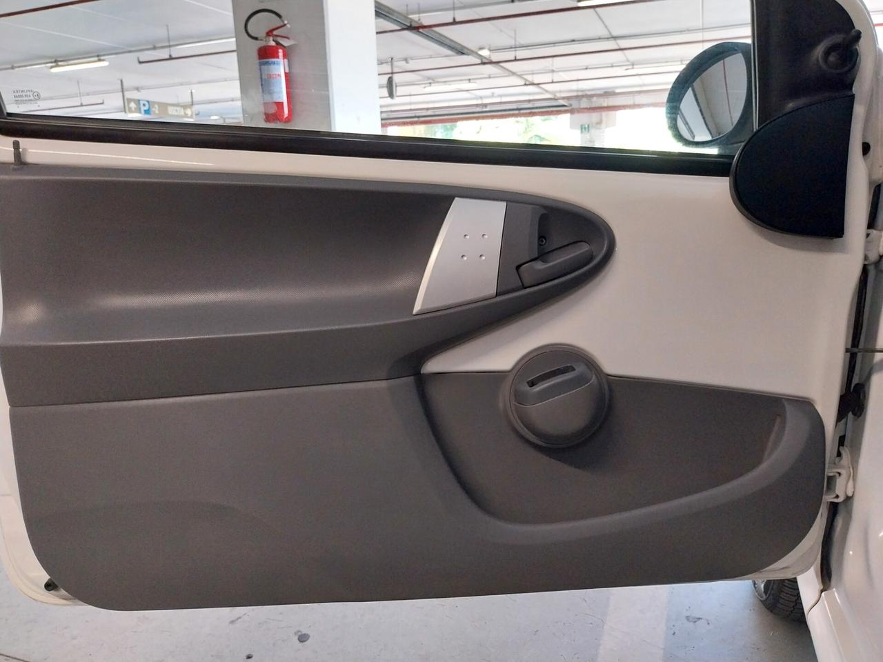Citroen C1 1.0 3 porte AMIC1 cambio automatico - ok neopatentati