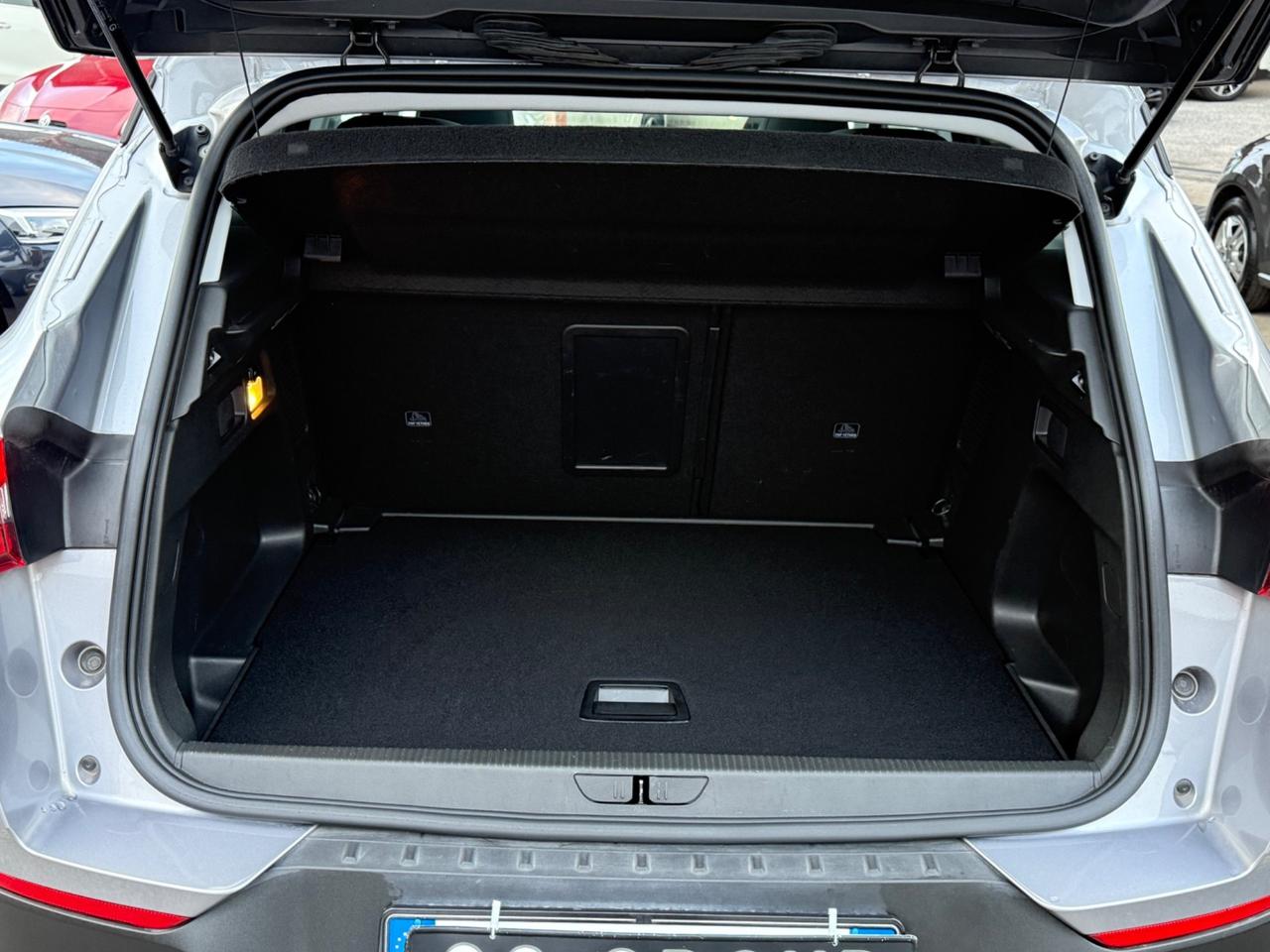 Grandland X 1.2 Turbo 12V 130 CV-Ultimate-unipro-