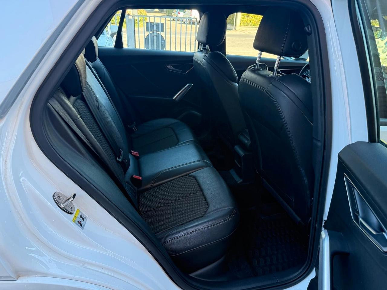 Audi Q2 1.6 TDI Sport 116cv s-line unico proprietario