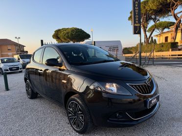 Lancia Ypsilon 1.0 FireFly 5 porte S&S Hybrid Ecochic Gold