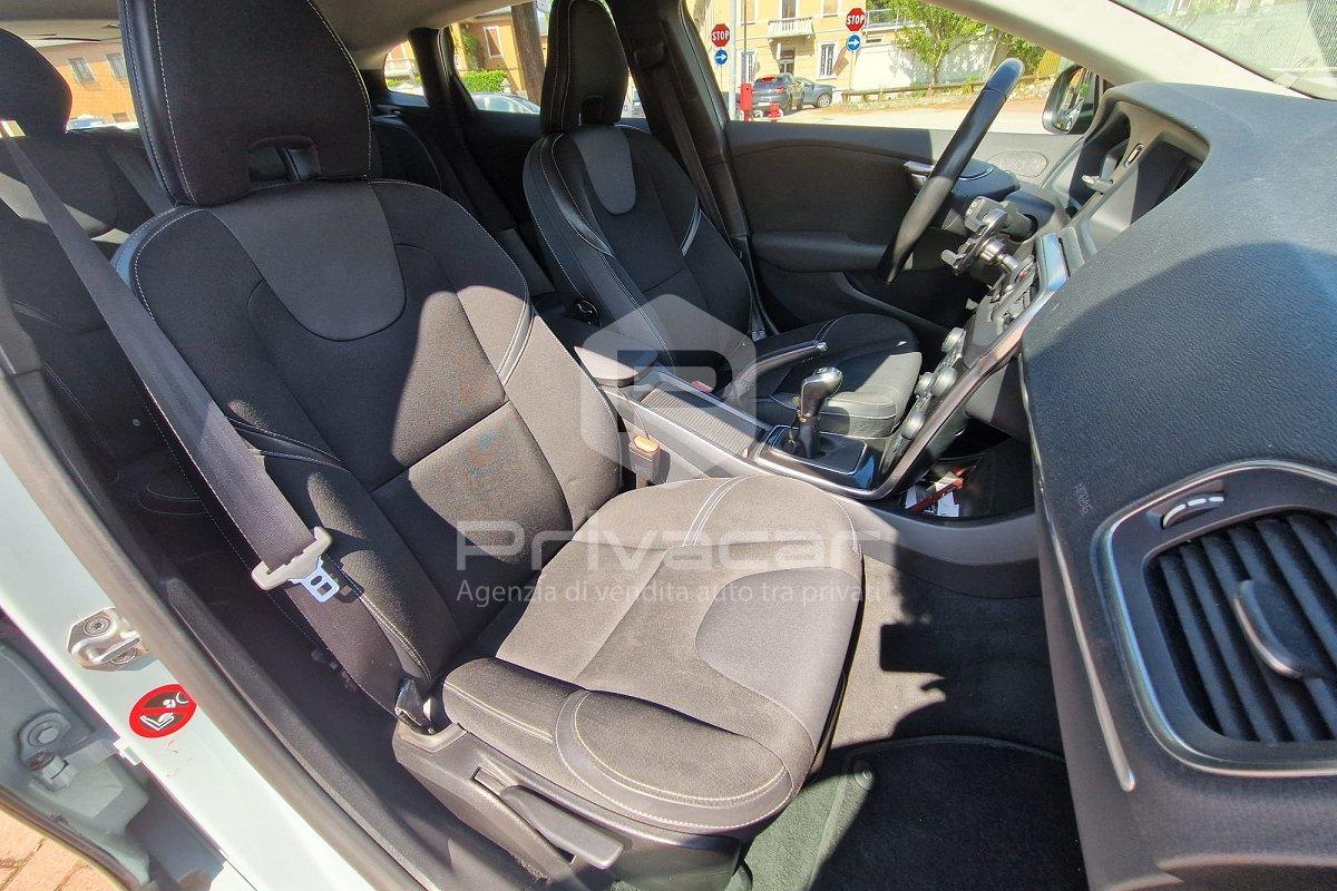 VOLVO V40 D2 Momentum