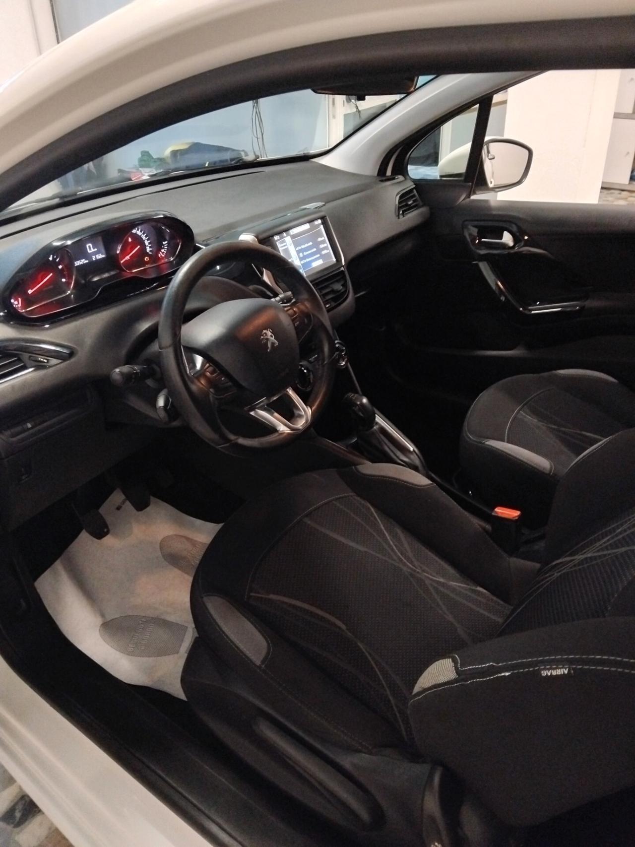 Peugeot 208 1.4 HDi 68 CV 3 porte Allure