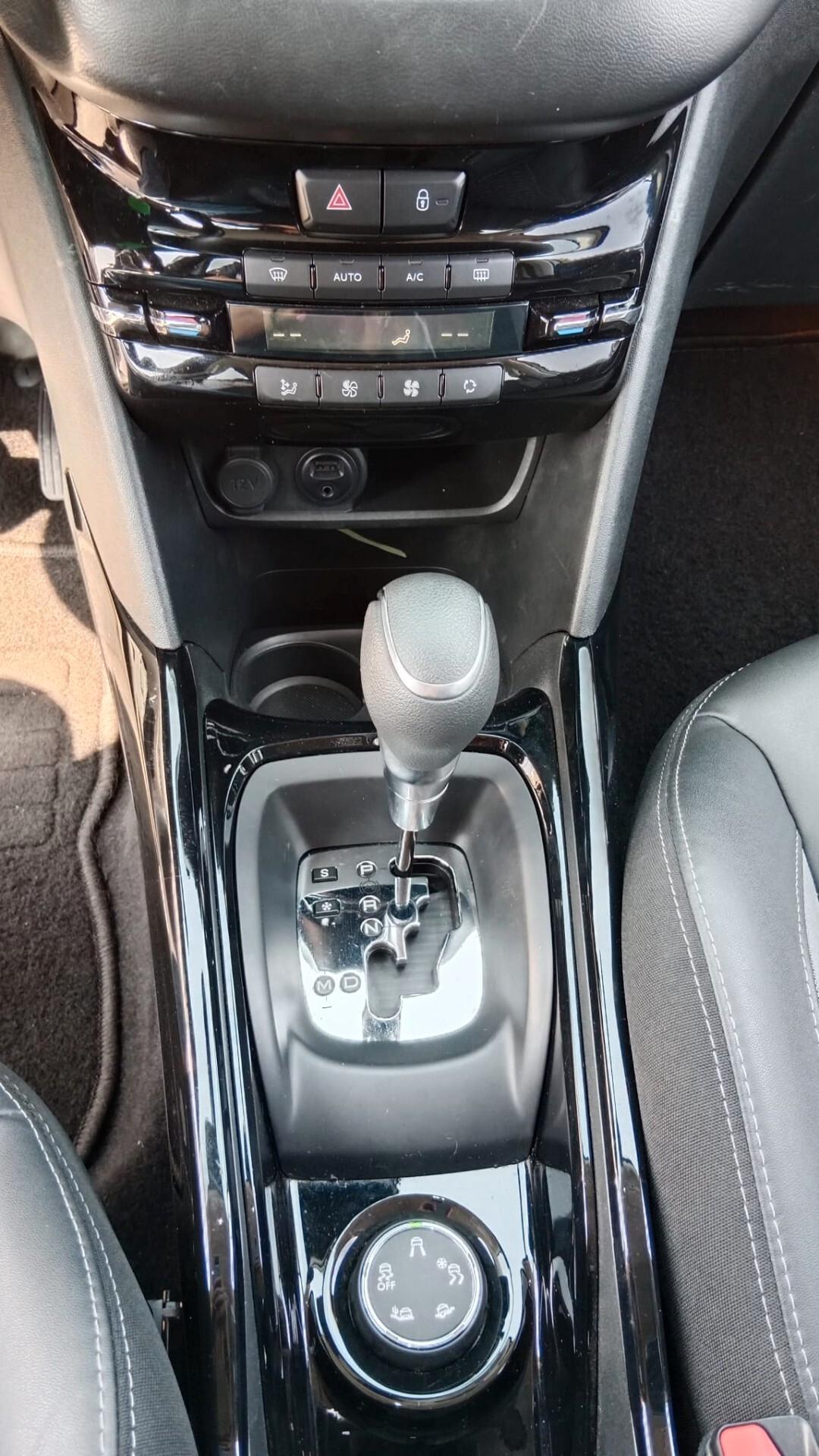 Peugeot 2008 PureTech Turbo 110 EAT6 S&S Allure