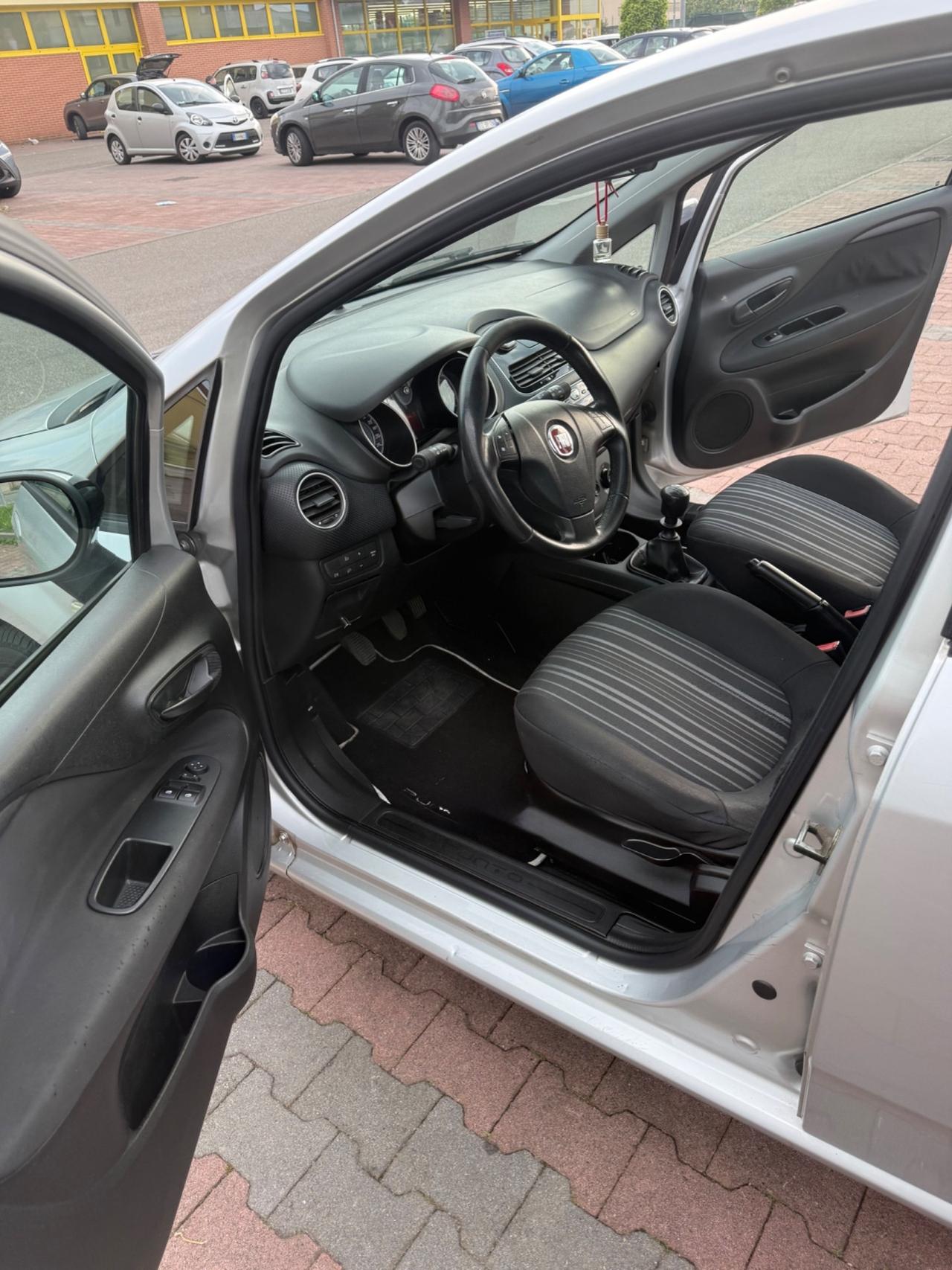 Fiat Punto Evo 1.4 5 porte S&S Dualogic Dynamic