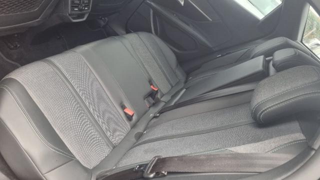 PEUGEOT 3008 BlueHDi 130 S&S aut Allure Pack