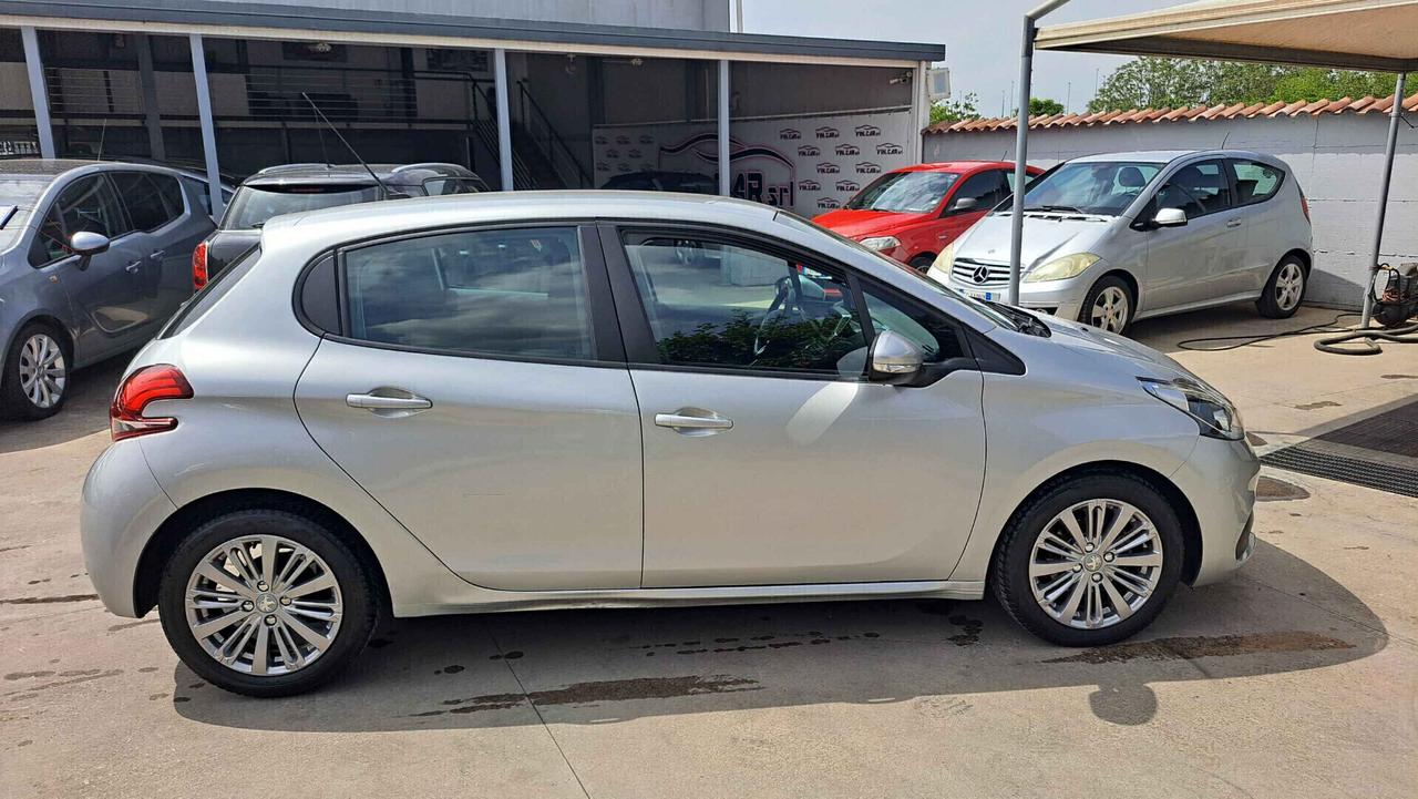 Peugeot 208 1.6 BlueHDi 75 Allure N1 4 Posti Autocarro
