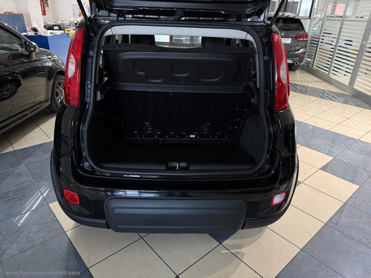 FIAT Panda 1.0 FireFly S&S Hybrid SENSORI DI PARCHEGGIO - 5 POSTO