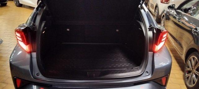 TOYOTA C-HR 2.0 Hybrid E-CVT Style