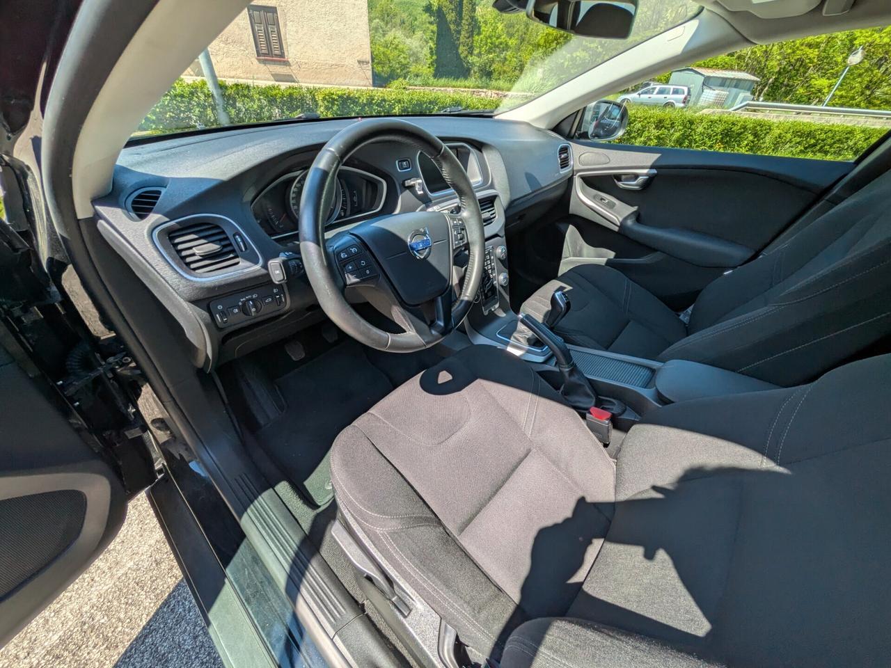 VOLVO V40 CROSS COUNTRY 2.0 120CV