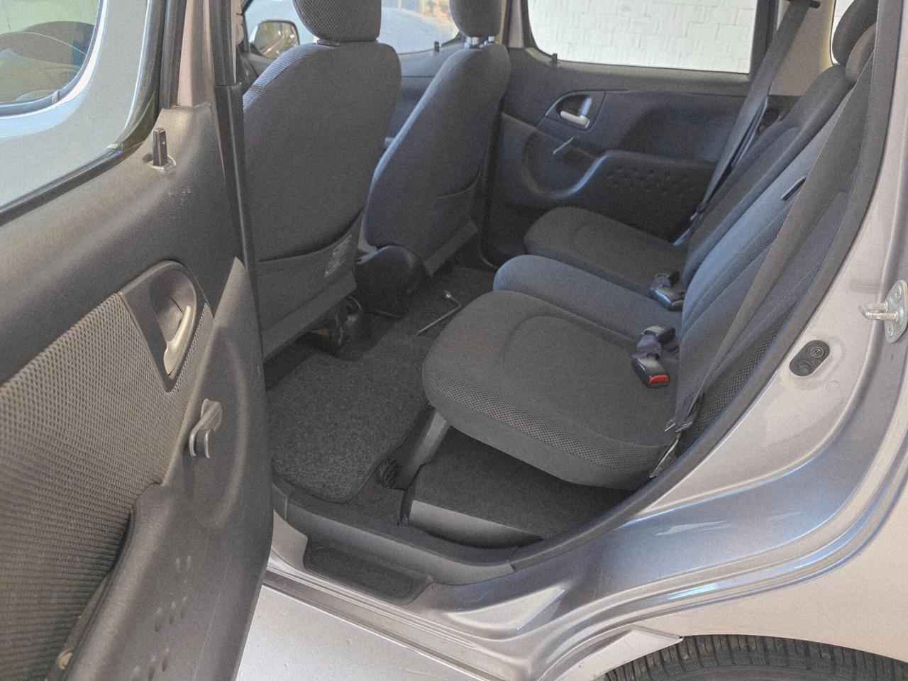 Toyota Yaris verso 1.3i 16V cat 5 porte Verso