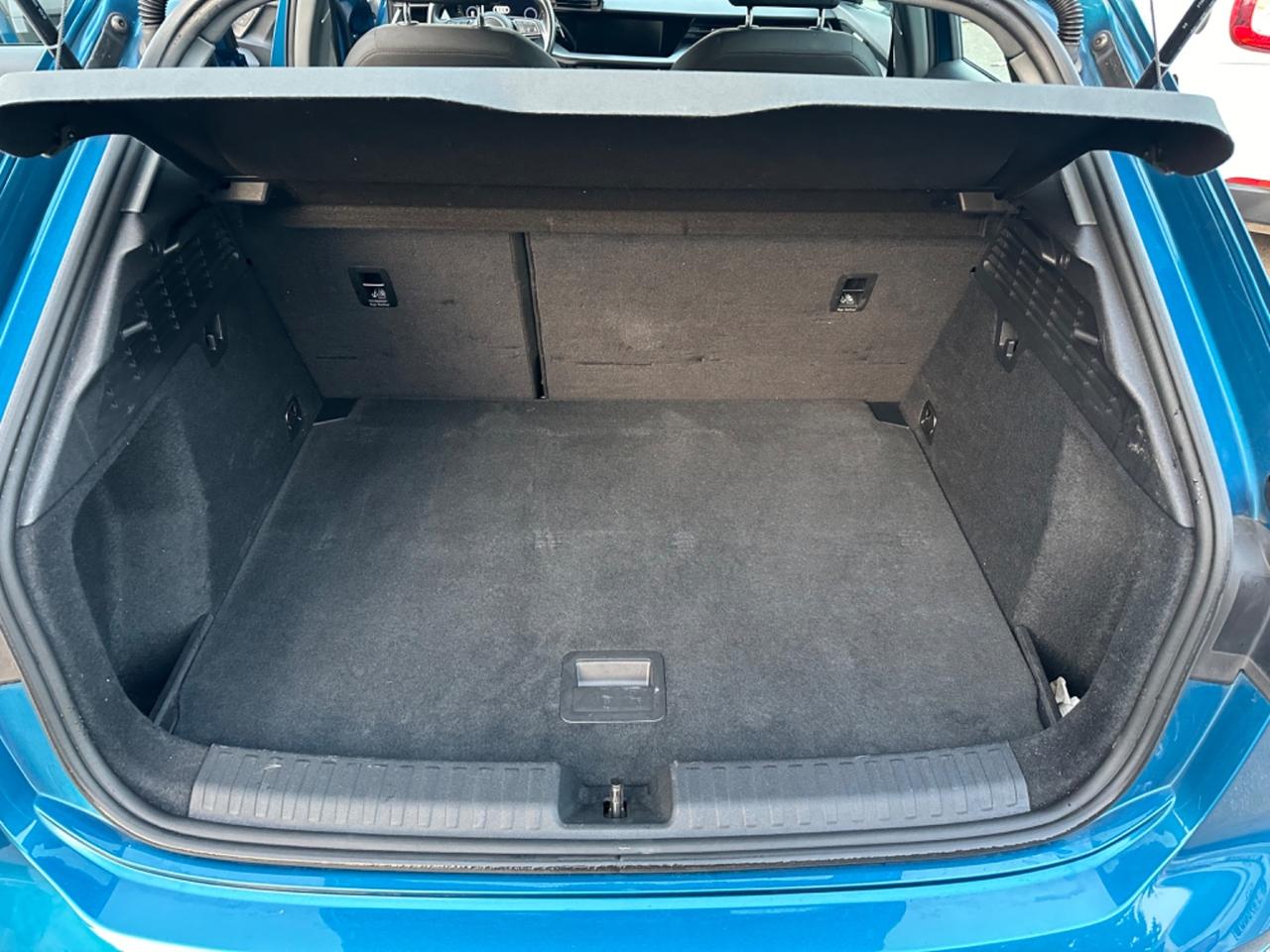 Audi A3 30 TDI S tronic Advanced/UniPro/Cockpit