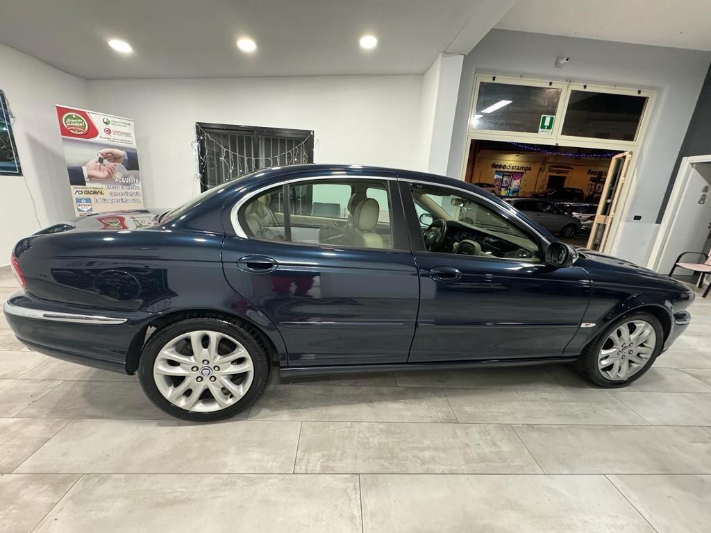 Jaguar X-Type 2.2D cat Classic