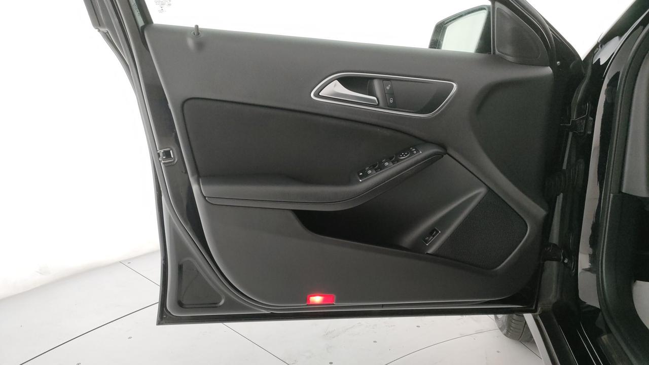 Mercedes-Benz GLA-X156 2017 - GLA 200 d Business auto