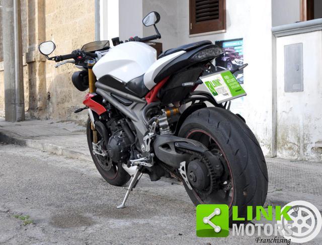 TRIUMPH Speed Triple R 1050