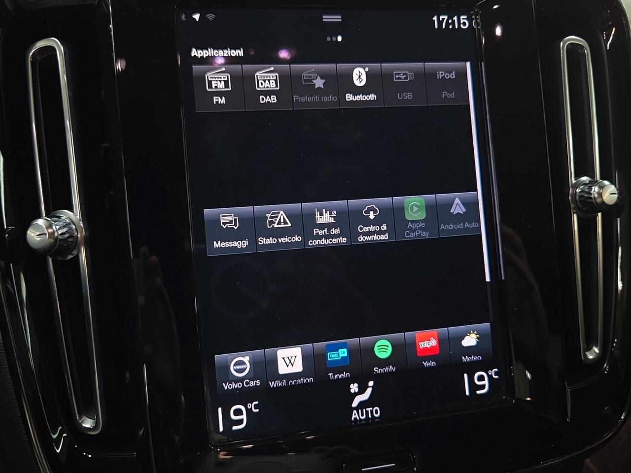 Volvo XC40 T3 Geartronic Momentum Pro