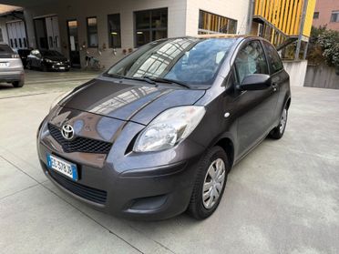 Toyota Yaris 1.0 3 porte Sol