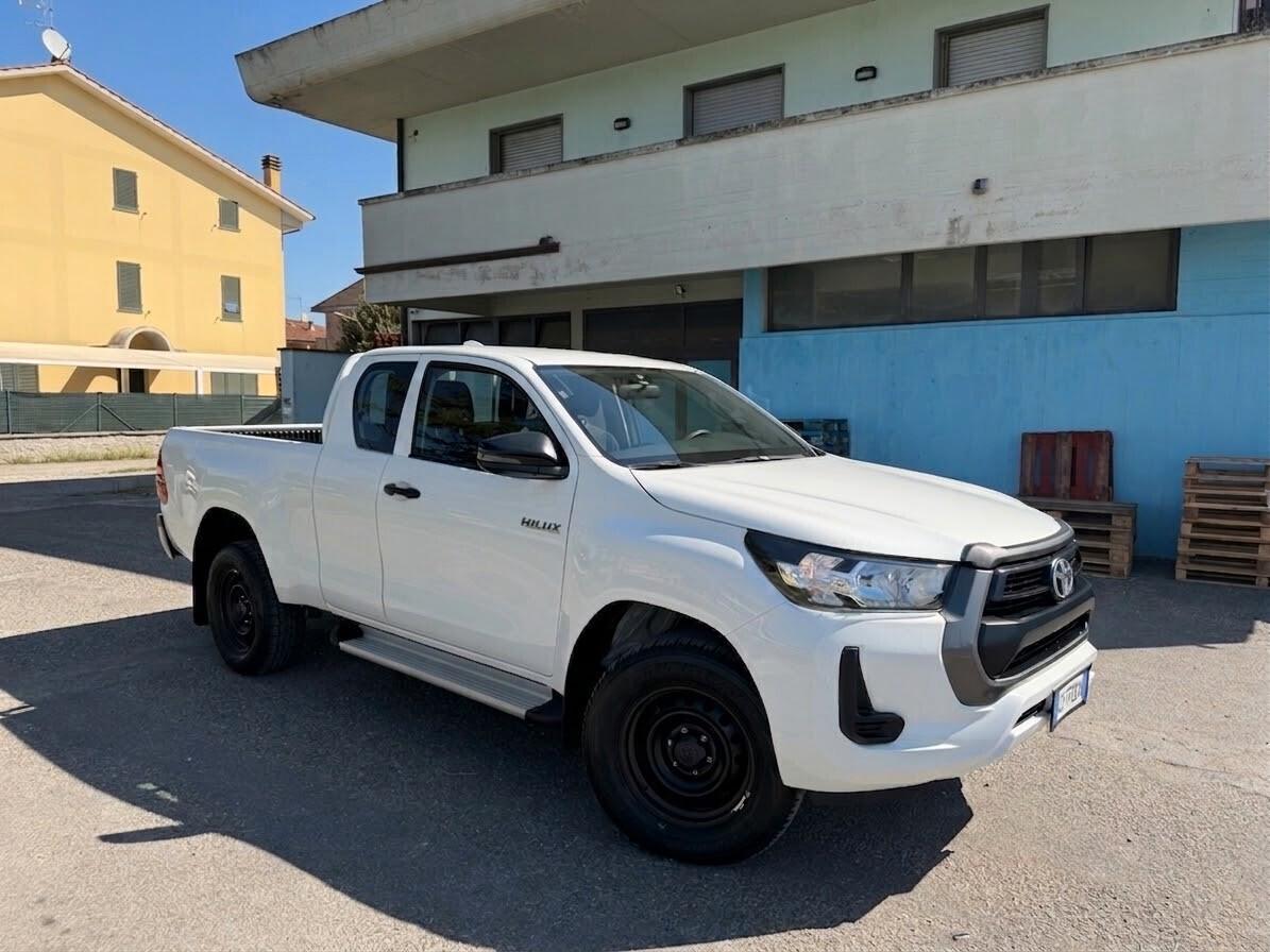 Toyota Hilux 2.4 D-4D 4WD 2 porte Extra Cab Comfort