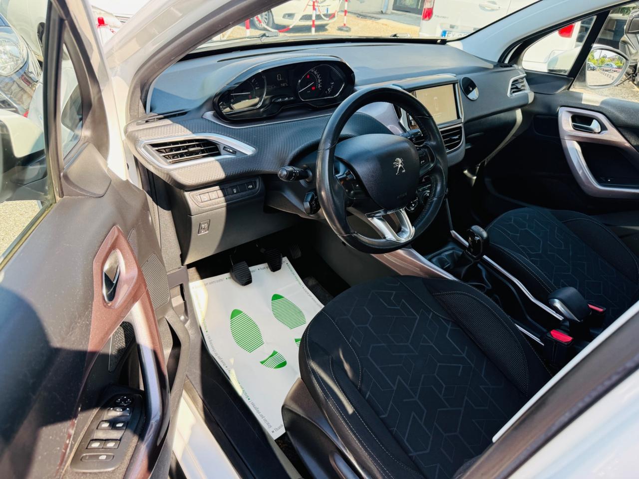 Peugeot 2008 1.2 82cv Active Ok Neopatentati