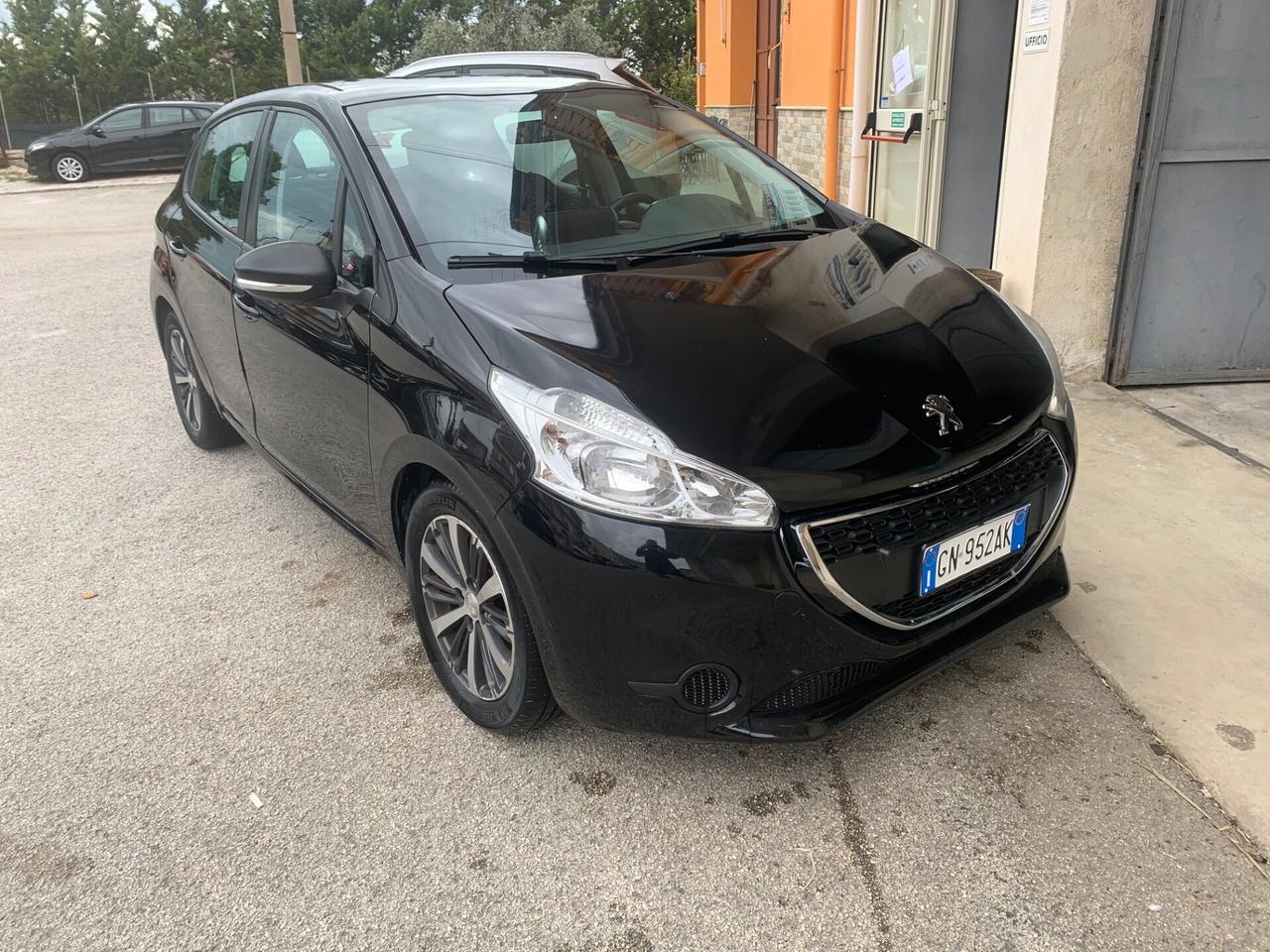 Peugeot 208 1.4 HDi 68 CV 5 porte Active