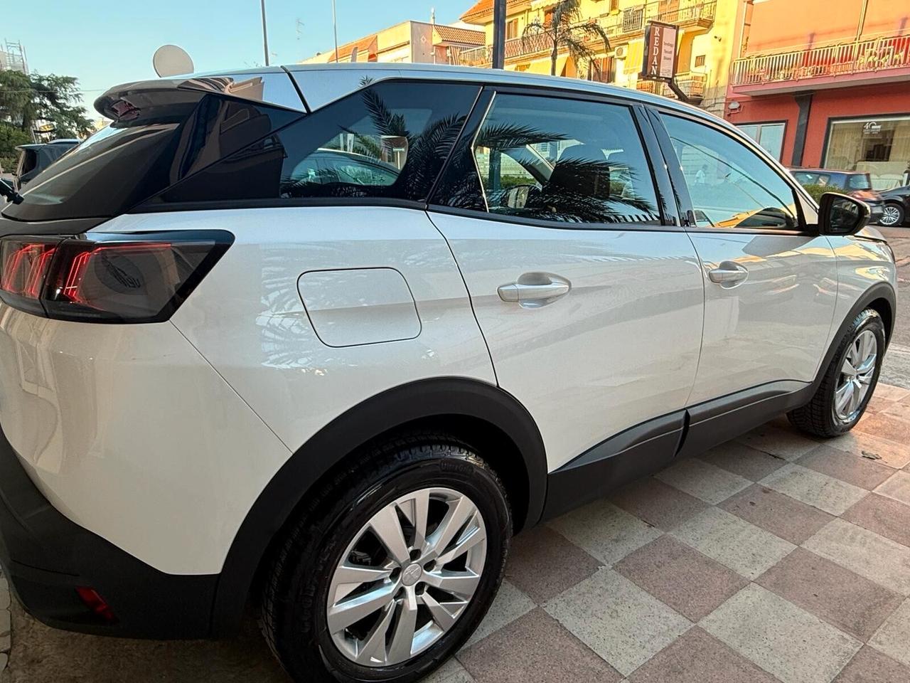Peugeot 3008 1.5 Blue-HDi Active Pack