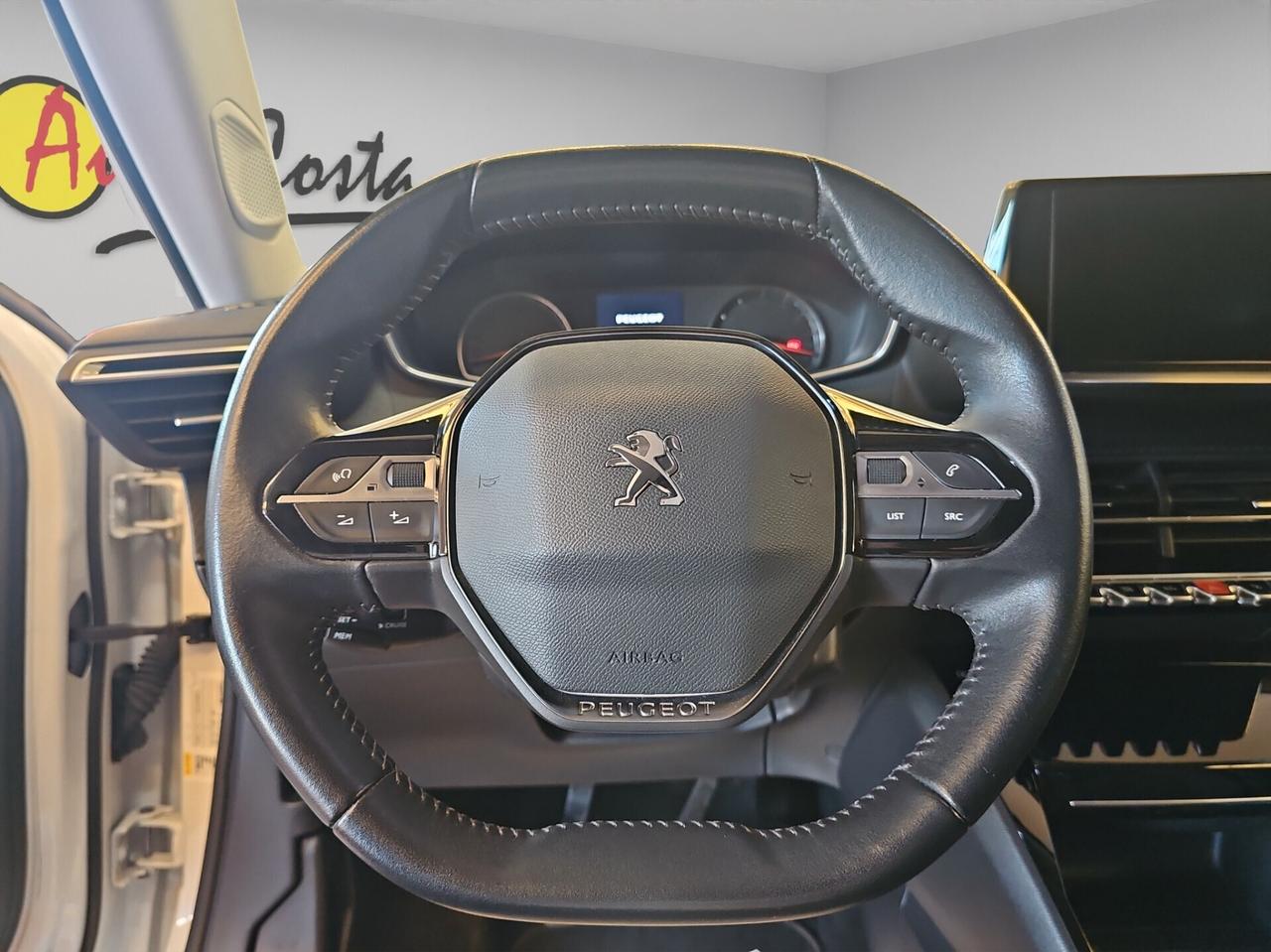 Peugeot 2008 PureTech 100 S&S Allure Pack GT LINE