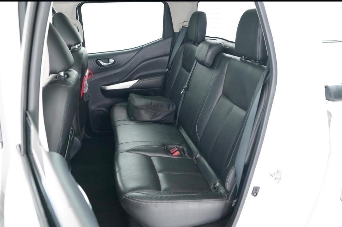Nissan Navara 2.3 dCi 190 CV 7AT 4WD Double Cab N-Connecta