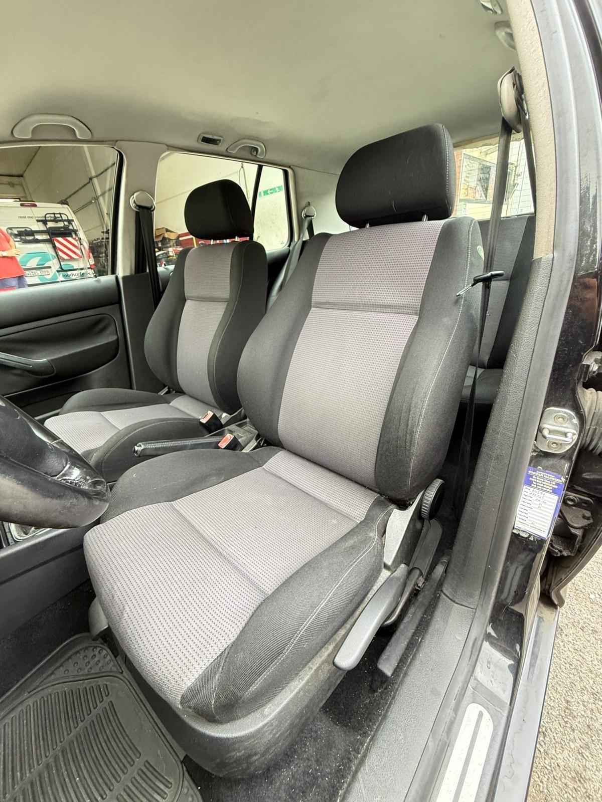 Volkswagen Golf 1.6 16V cat 5 porte Comfortline