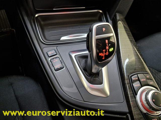 BMW 328 i Luxury