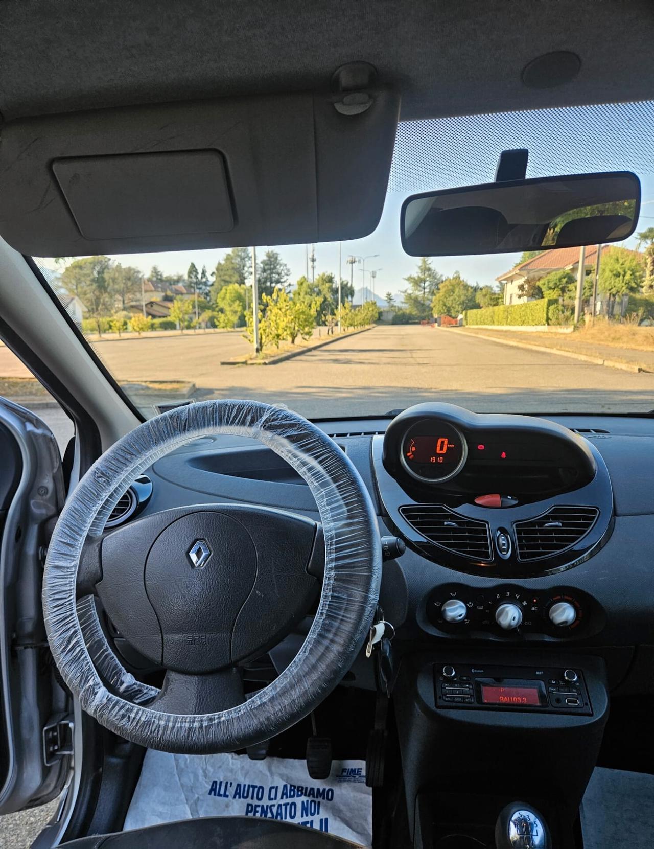 Renault Twingo 1.1 neopatentati
