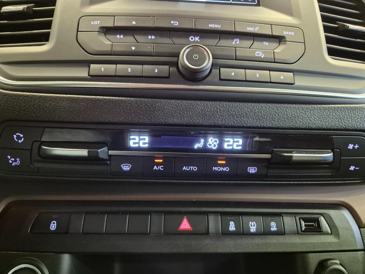 TOYOTA Proace Verso 2.0d 180cv S&S auto Family - 8 POSTI - Cruise/Lim - Keyless