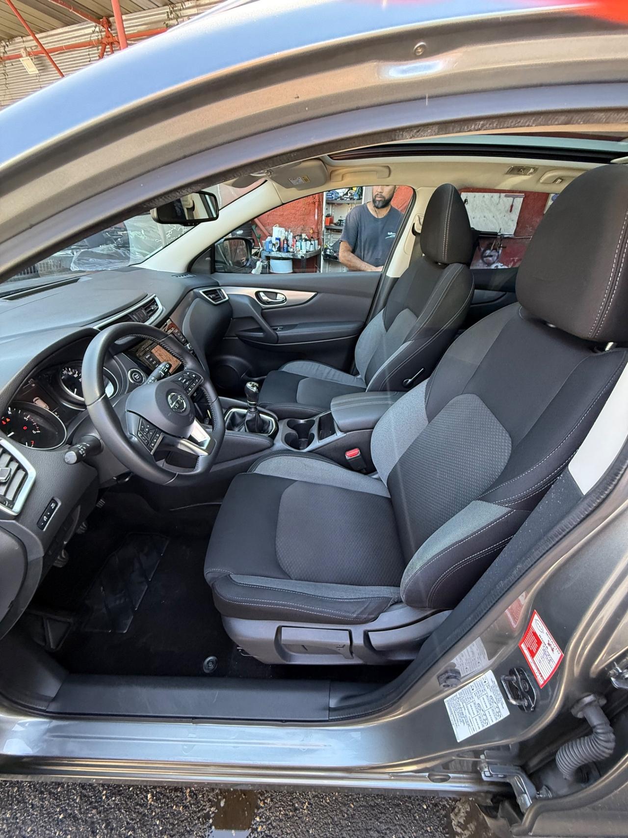 Qashqai 1..5 dCi 115 CV Tekna+-unipro-rate-garanzia