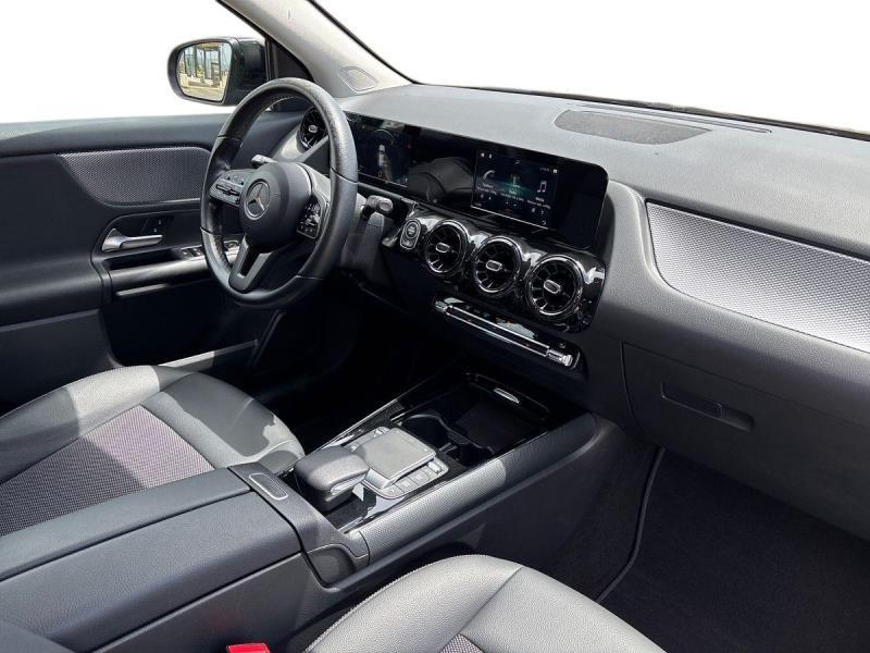 Mercedes GLA 180 180 D Business 8G-DCT