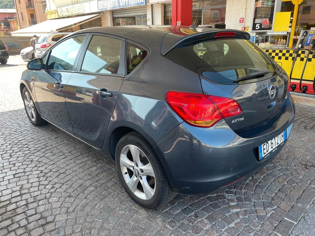 Opel Astra 1.7 CDTI 110CV 5 porte Elective