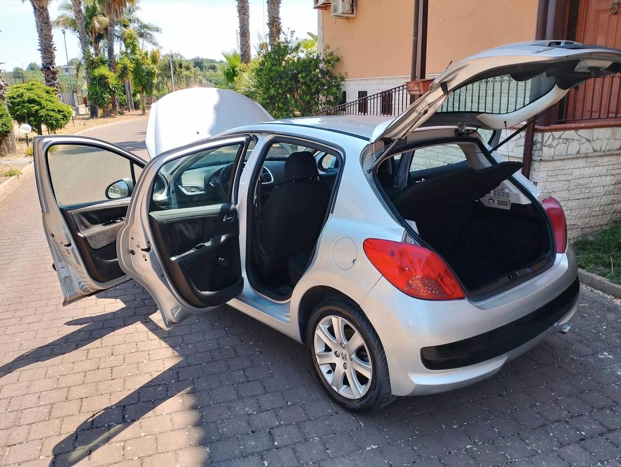 Peugeot 207 1.6 HDi 90CV 5p. XS