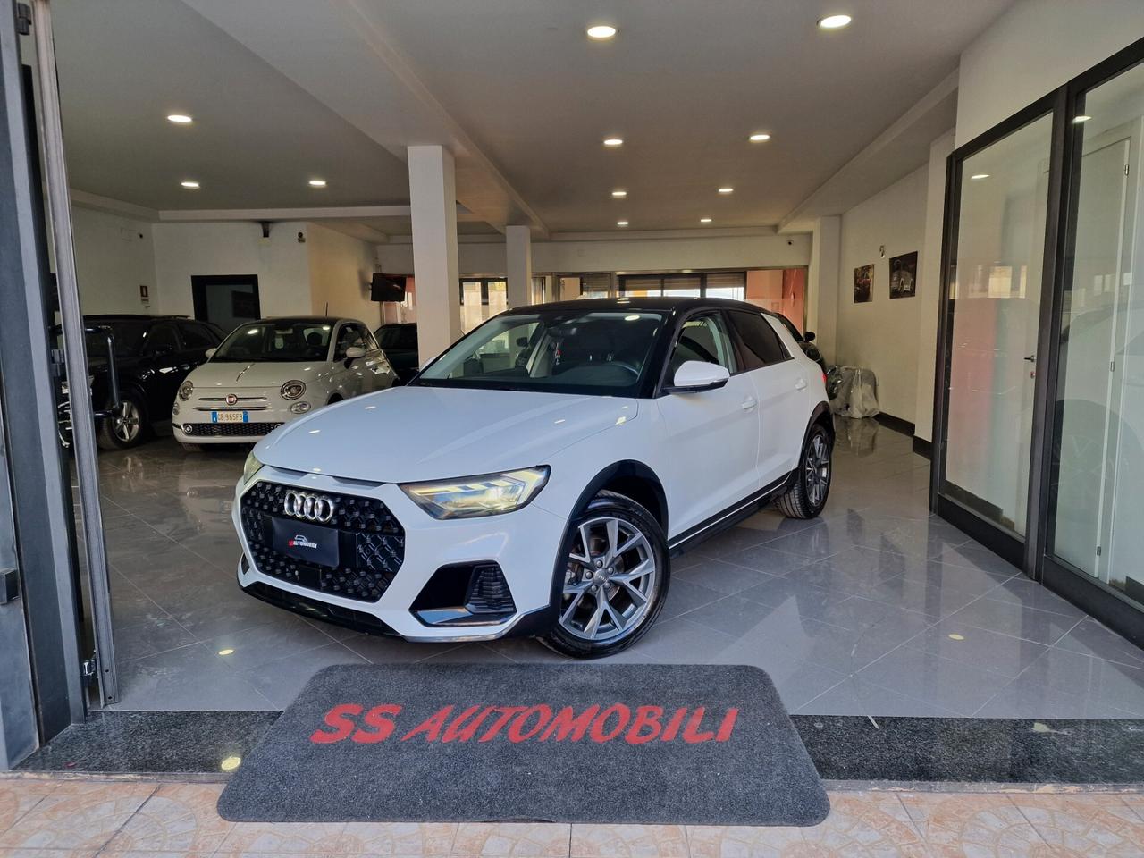 Audi A1 citycarver/allstreet 30 identity contrast