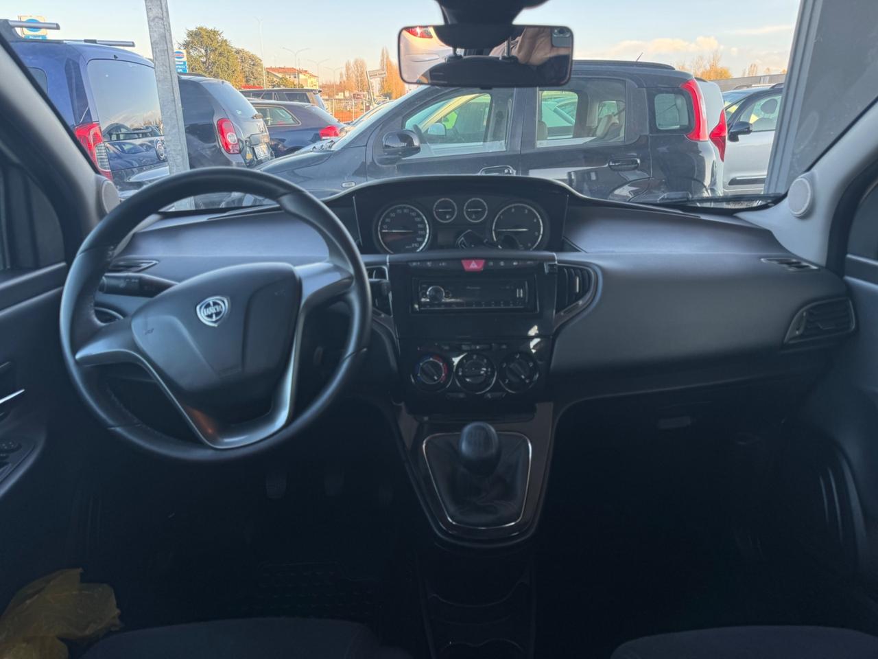 Lancia Ypsilon 1.3 MJT 16V 95 CV 5 porte S&S Silver