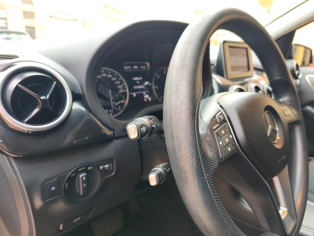 Mercedes-Benz B 180 cdi POCHI KM PROMO COMPRESO PASSAGGIO