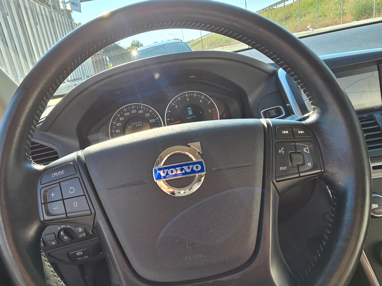 Volvo XC 60 XC60 D5 AWD Geartronic R-design