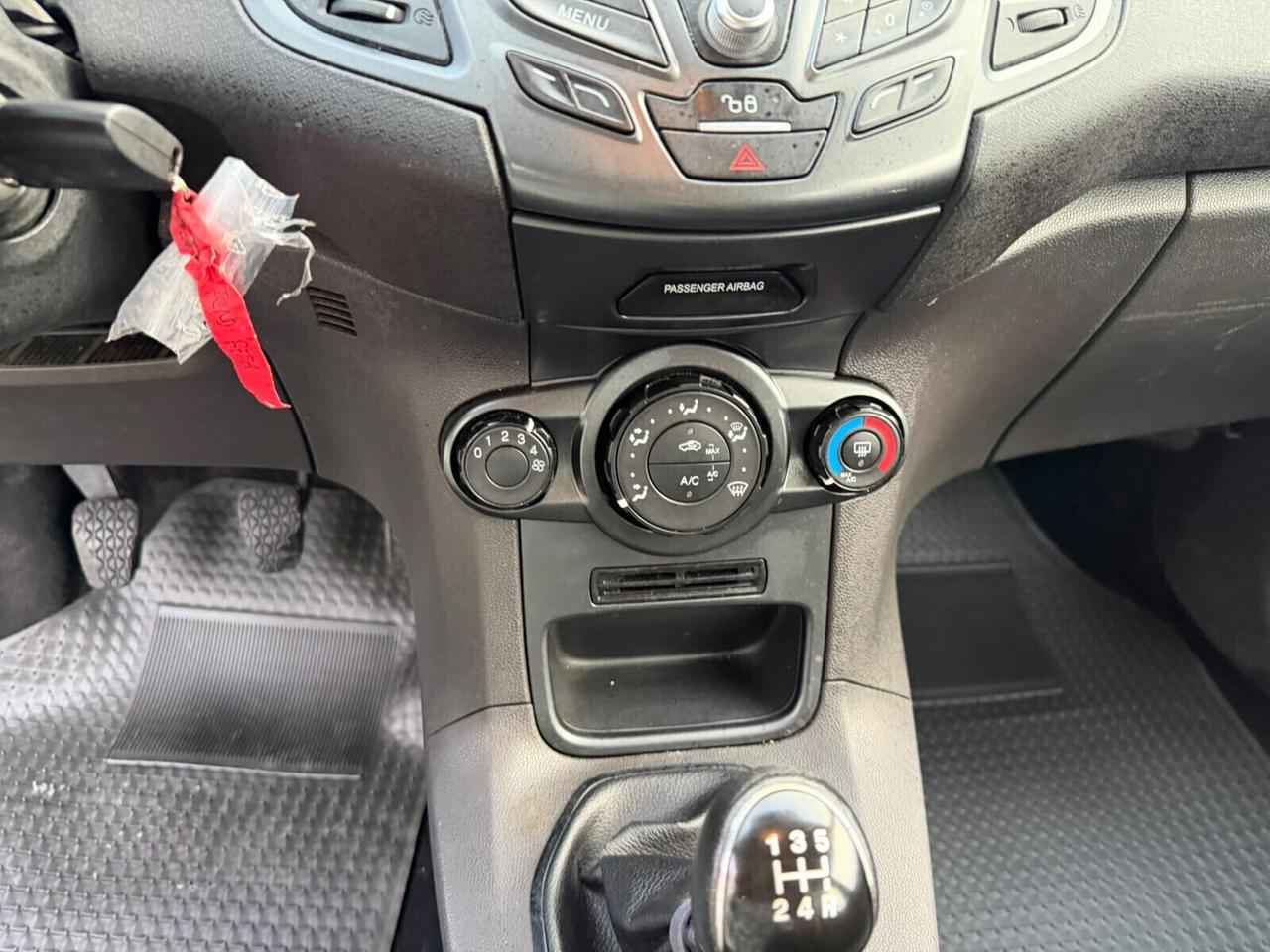 Ford Fiesta 1.5 TDCi 75CV 5 porte Business